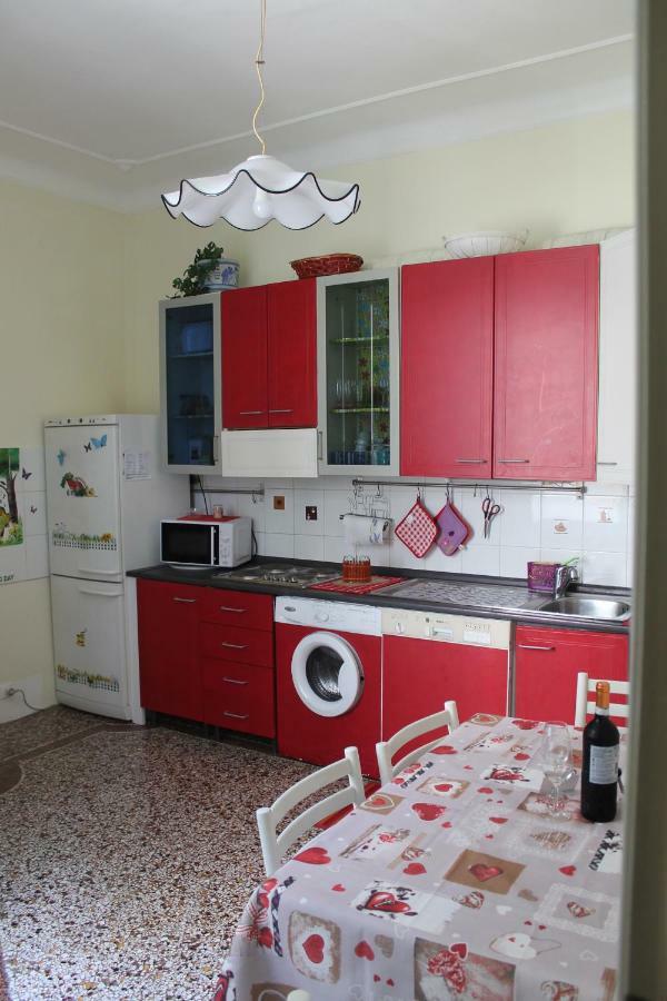 Appartamento In Centro Zona Fiera,Davanti Al Galliera เจนัว ภายนอก รูปภาพ